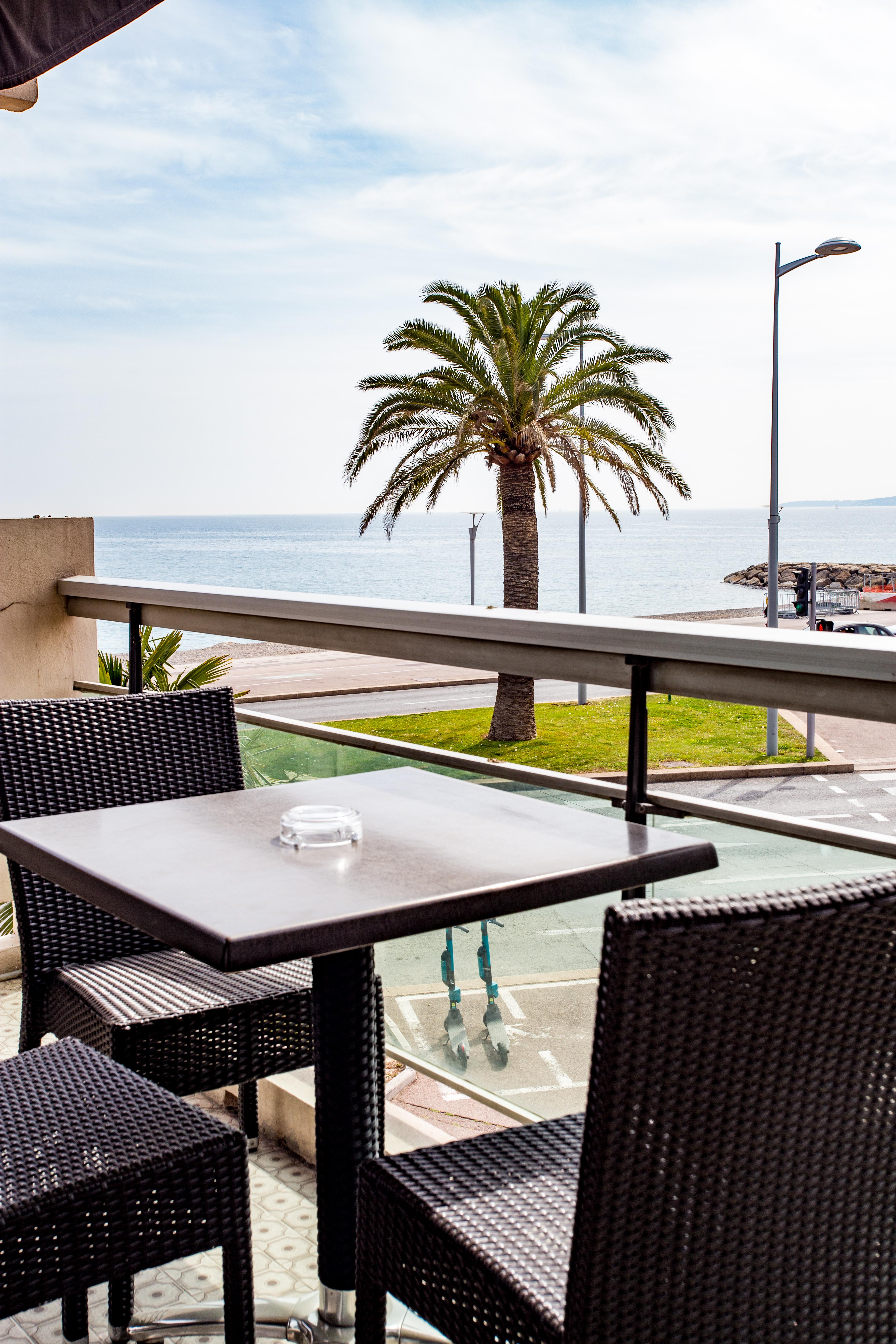 Cit'Hotel Tiercé Beach Hotel Cagnes-sur-Mer Exterior foto