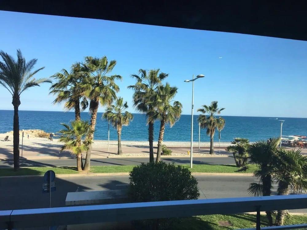 Cit'Hotel Tiercé Beach Hotel Cagnes-sur-Mer Exterior foto