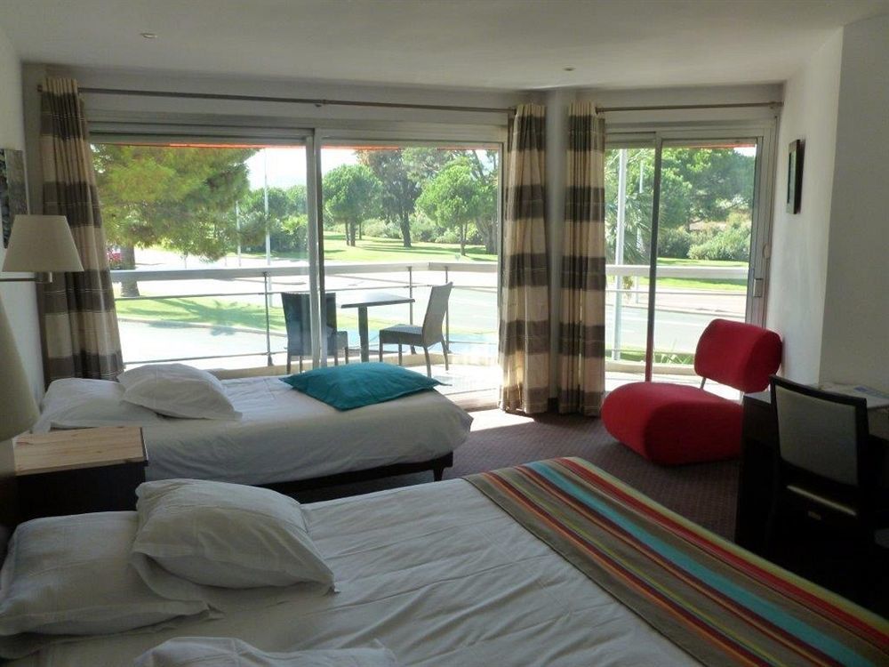 Cit'Hotel Tiercé Beach Hotel Cagnes-sur-Mer Exterior foto